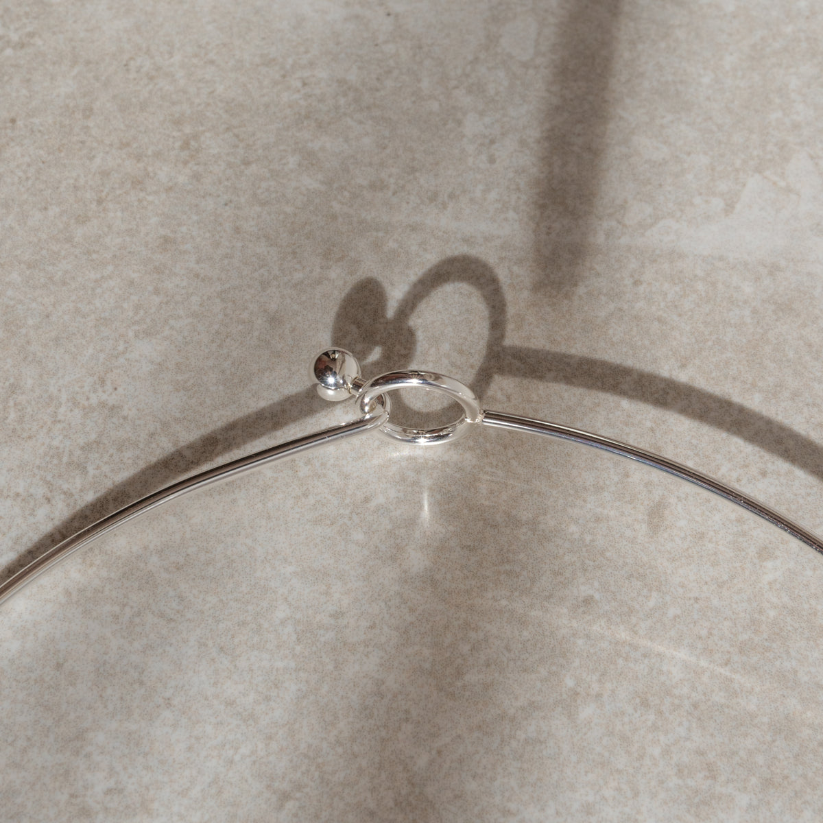MOTHER OF PEARL CHOKER