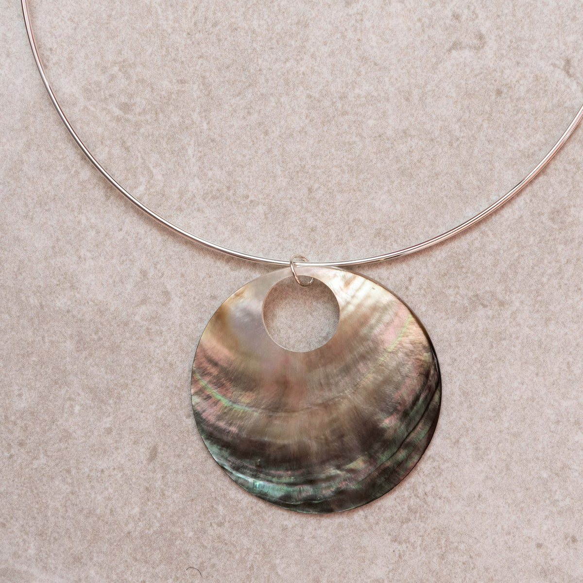 MOTHER OF PEARL DONUT CHOKER